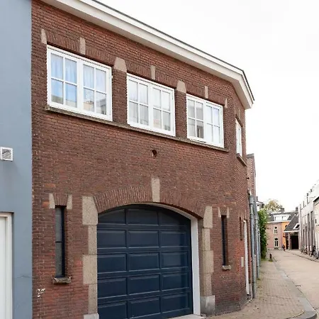 La Charrette Апартаменты Тилбург